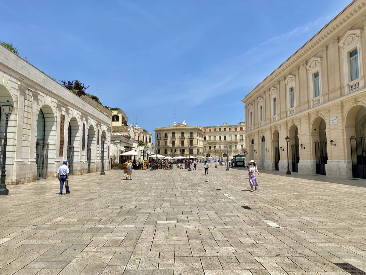 Bari Piazza del Ferrarese